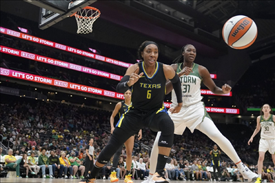9月30号，WNBA东部决赛的最后一场比赛将在康涅狄格太阳和纽约自由人之间展开，这场比赛将决定哪支球队能够挑战西部冠军。