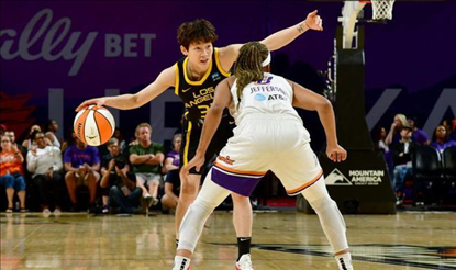 WNBA季后赛开战：神秘人和自由人的首场对决值得期待