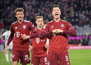 10月28日德甲联赛精彩对决：拜仁与达姆施塔特展开激烈角逐，谁能笑到最后？