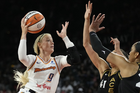 WNBA季后赛预测：神秘人vs自由人，谁将成为下一个冠军候选？