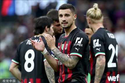 2021-22赛季意甲冠军球队AC米兰的成功秘诀，伊布、皮奥利、马尔蒂尼等功不可没