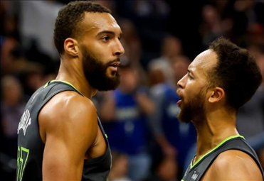 NBA热火对篮网：两支强队的巅峰对决谁能笑到最后？