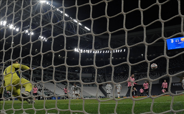 AC米兰vs纽卡斯尔联：23-24赛季欧冠杯F组首轮，9月20日精彩对决揭幕！