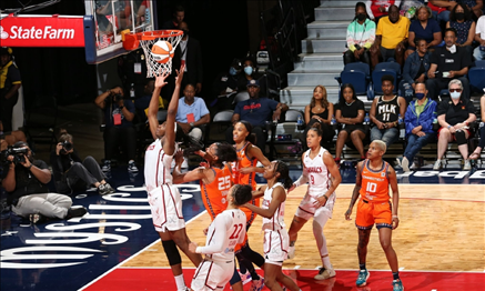WNBA西部决赛G3，达拉斯飞翼对阵拉斯维加斯王牌，9月30号的比赛将决定谁能进入总决赛！