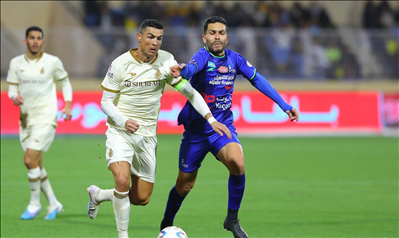 沙特超联赛第9轮的热门话题：瓦赫达麦加和费哈的主帅和球星，谁能带领球队取得胜利？
