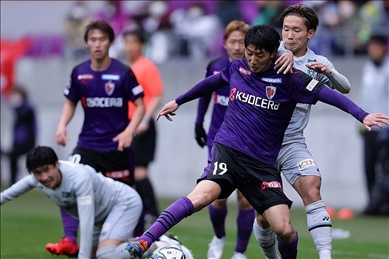 横滨FC挑战日职联霸主浦和红钻，9月30日的比赛将决定保级命运