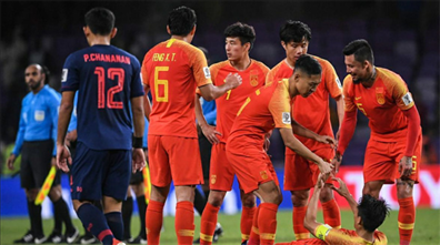 男足亚洲杯8强诞生：揭秘4支晋级队伍，谁将一鸣惊人？