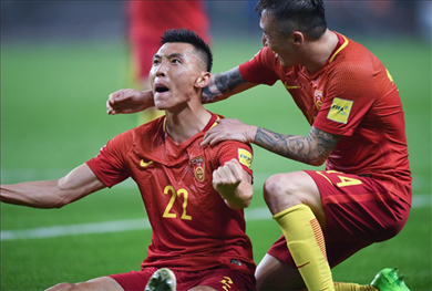 国足亚洲杯无缘晋级，三场比赛一球未进的心理原因是什么？