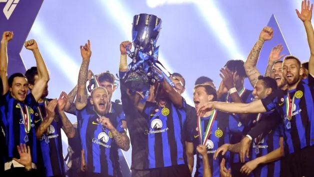 意大利超级杯：马丁内斯帮助国际米兰夺得三连冠，并创纪录的为自己赢得了职业生涯中的第五次超级杯冠军